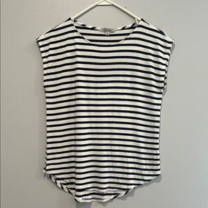 Black and White Striped Capped Short Sleeved Tee Size Medium